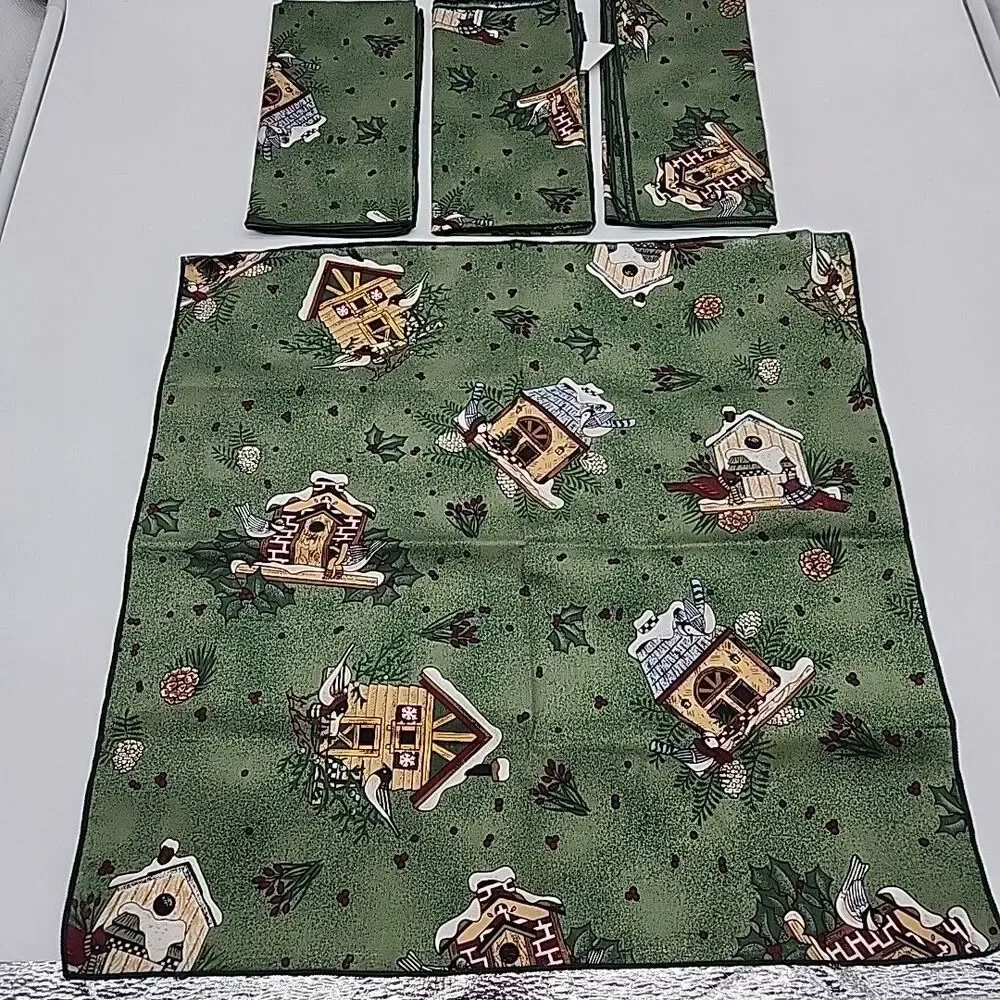 Christmas Napkins Holy Bird Cardinal Cloth Cotton Holiday Set of 4 Red & Green